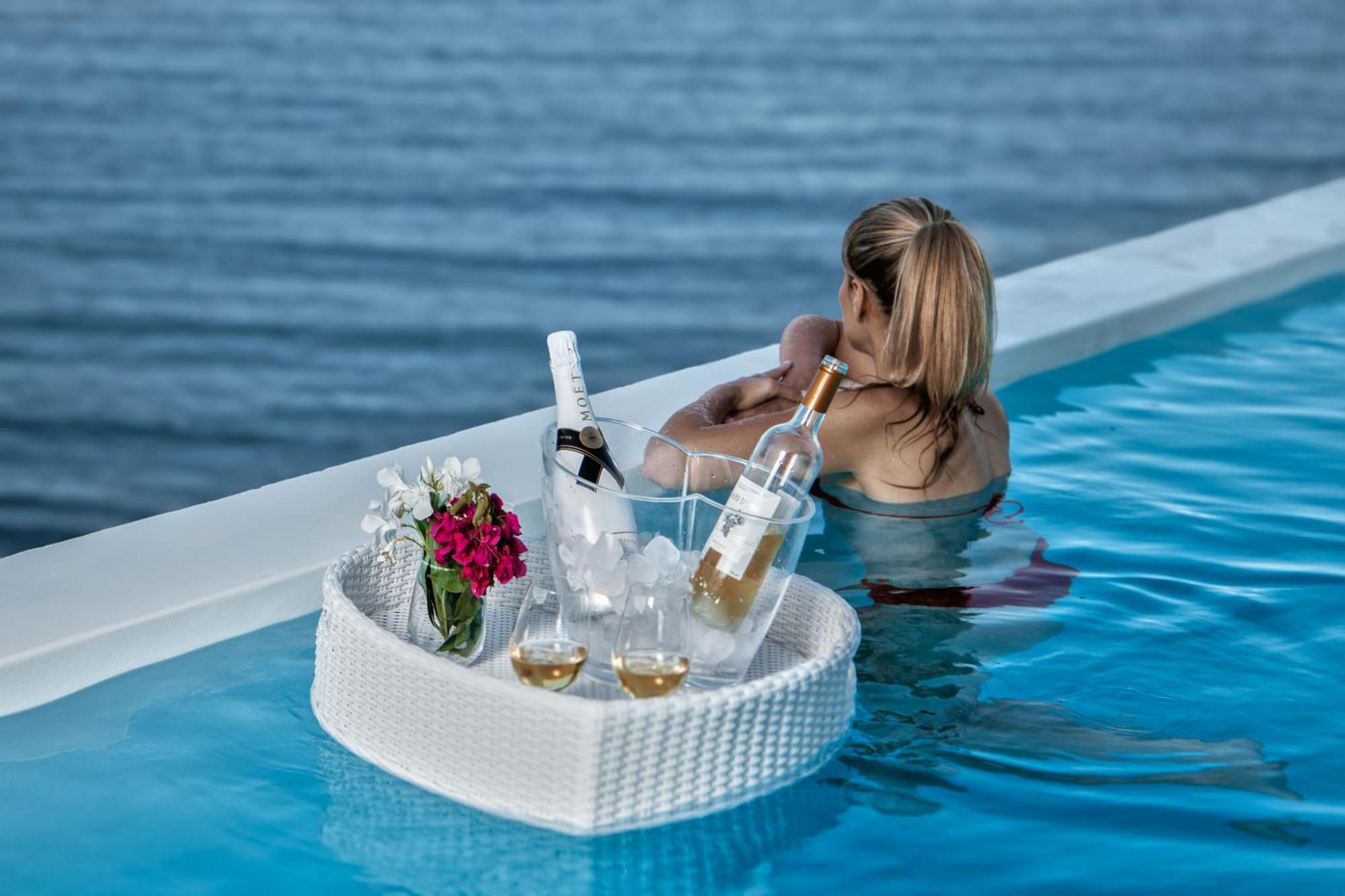 Golden Vista, Beachfront Suites By Explore Andros المظهر الخارجي الصورة